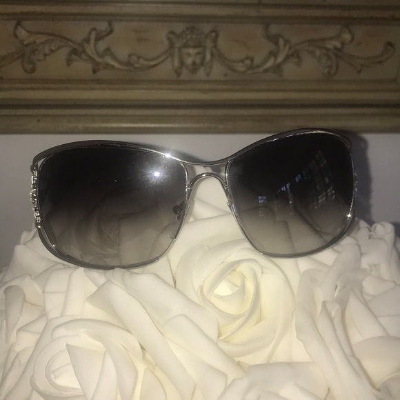 Salvatore Ferragamo sunglasses main image 4